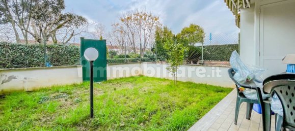 4 Schlafzimmer Haus in Aprilia, Italy, Nr. 158810 24