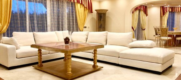 5 bedrooms Villa in Estepona, Spain No. 10110 5