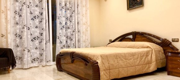 5 bedrooms Villa in Estepona, Spain No. 10110 4