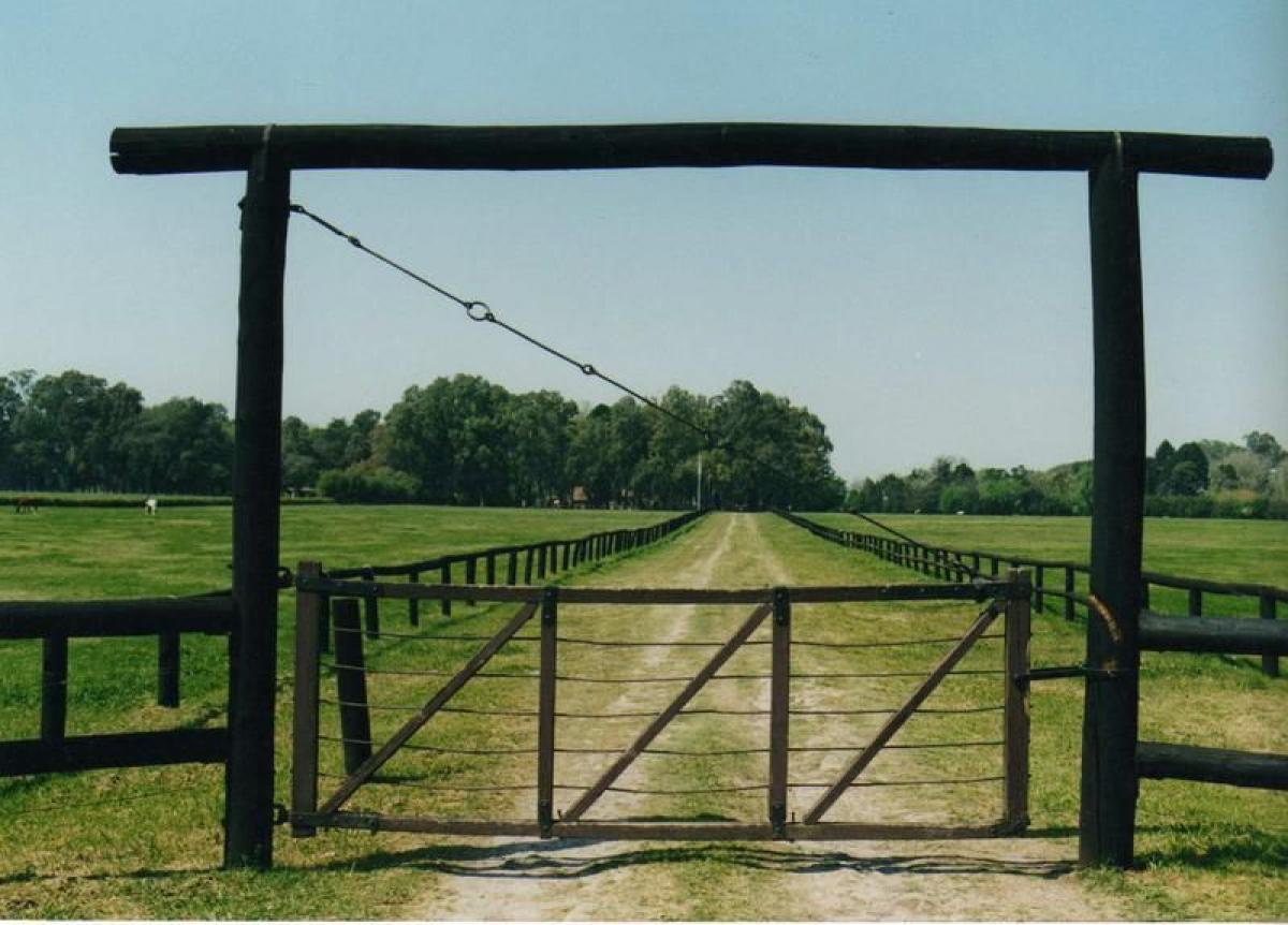 Grundstück in Pilar, Argentina, Nr. 46238