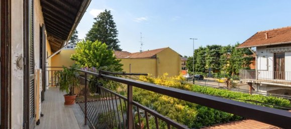 Квартира с 3 спальнями в Галларате, Италия № 361282 30