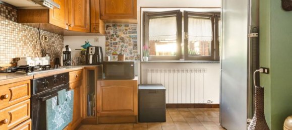 Квартира с 3 спальнями в Галларате, Италия № 361282 9