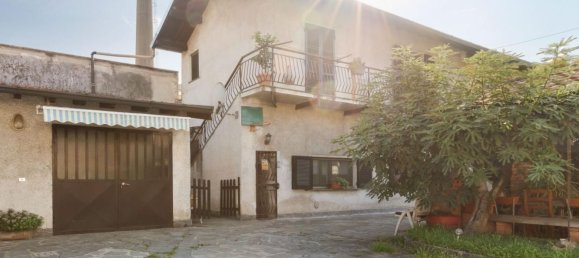 Квартира с 3 спальнями в Галларате, Италия № 361282 43