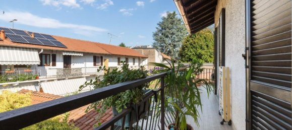 Квартира с 3 спальнями в Галларате, Италия № 361282 32