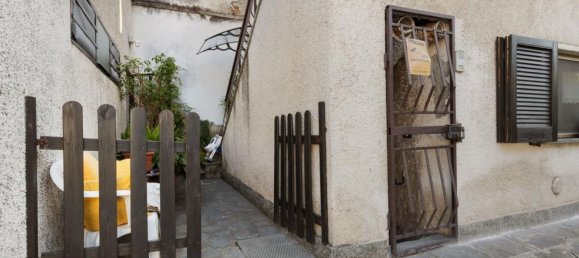 Квартира с 3 спальнями в Галларате, Италия № 361282 3