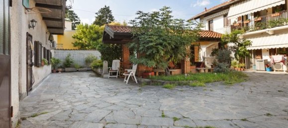 Квартира с 3 спальнями в Галларате, Италия № 361282 2