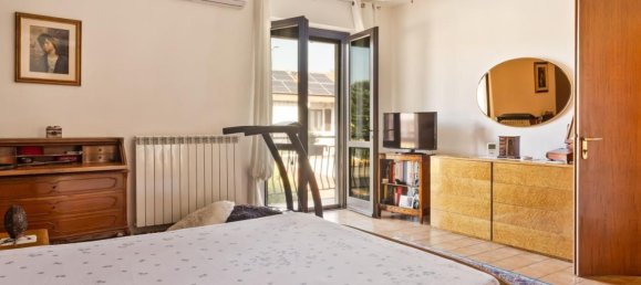 Квартира с 3 спальнями в Галларате, Италия № 361282 22