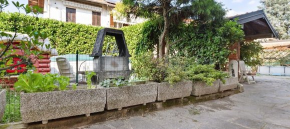 Квартира с 3 спальнями в Галларате, Италия № 361282 36