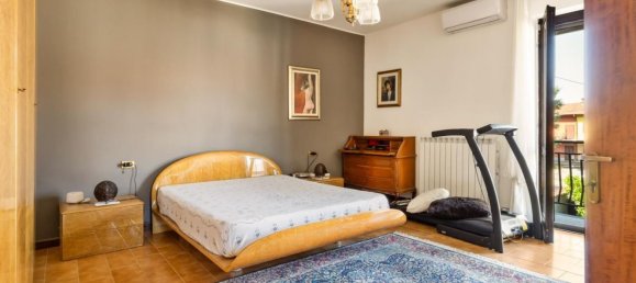 Квартира с 3 спальнями в Галларате, Италия № 361282 21