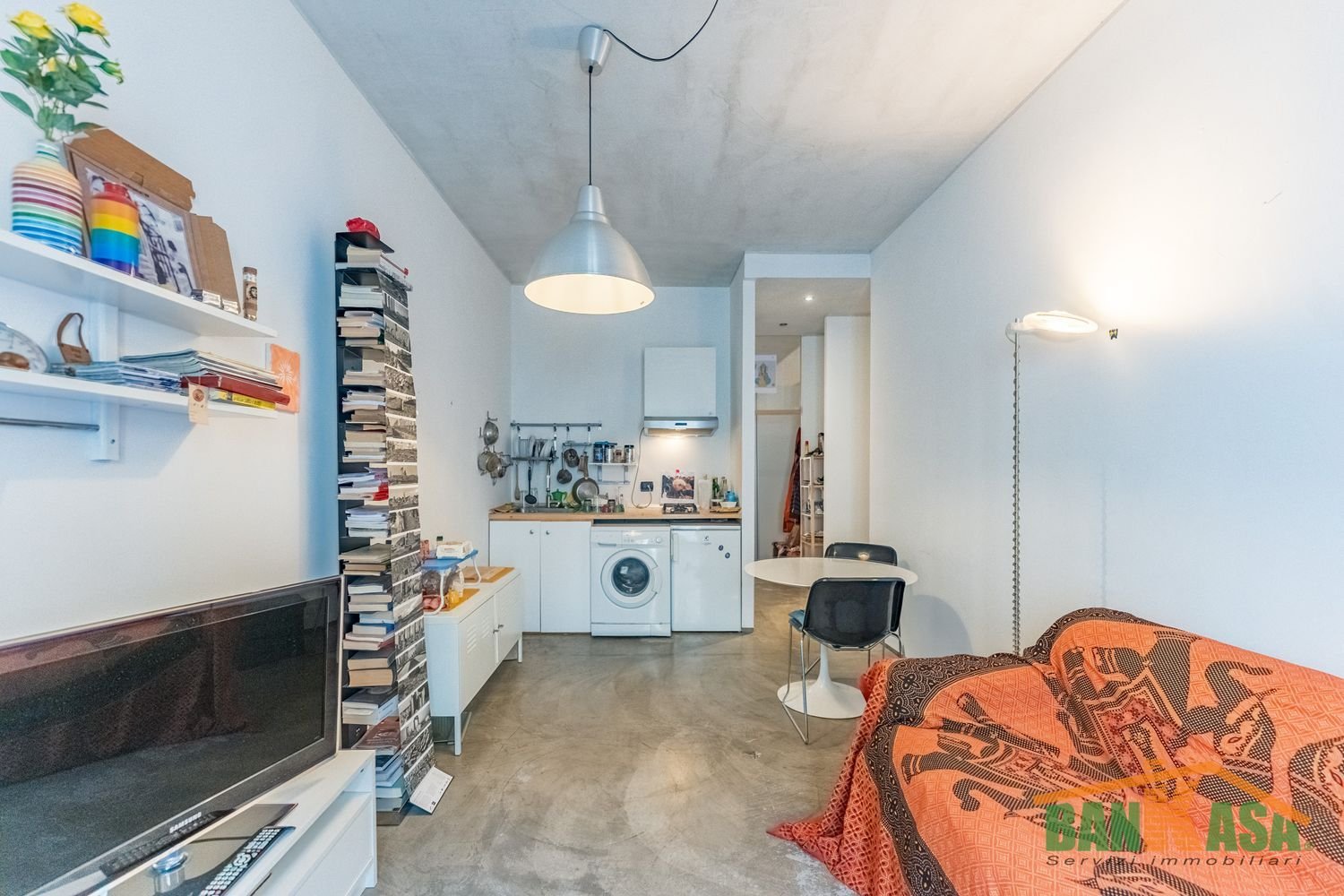 Studio in Milan, Italy, Nr. 240797