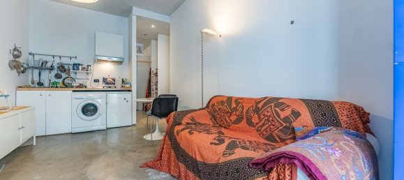 Studio in Milan, Italy, Nr. 240797 12