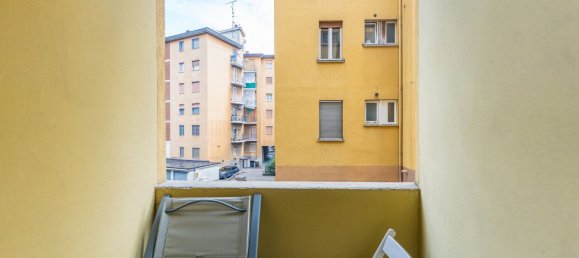 Studio in Milan, Italy, Nr. 240797 21