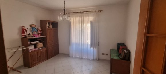Villa de 5 dormitorios en Contrada, Italy No. 377965 9