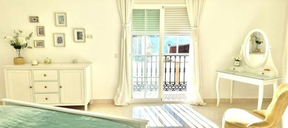 4 bedrooms Villa in Ojen, Spain No. 180009 25