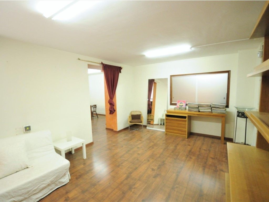 320m² Commercial property in Figueres, Spain No. 193782