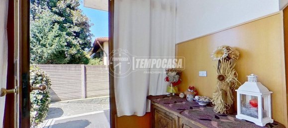 2 bedrooms Villa in Lissone, Italy No. 259890 10