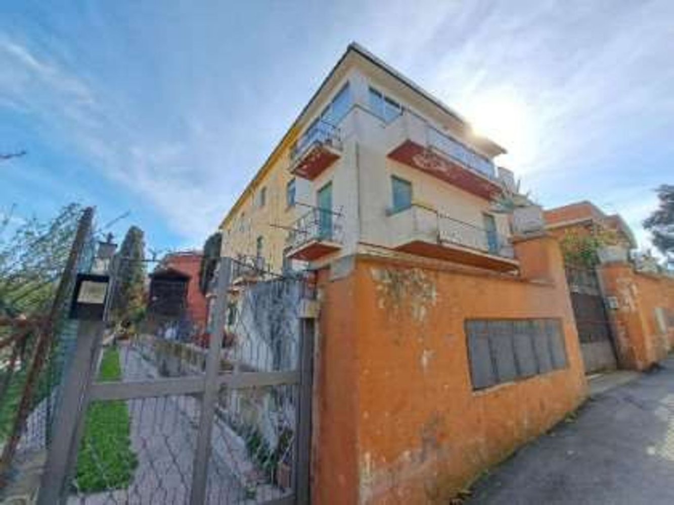 5 rooms Apartment in Rome, Italy No. 188455