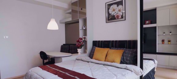 Studio in the Condo in Watthana, Thailand No. 10029 4