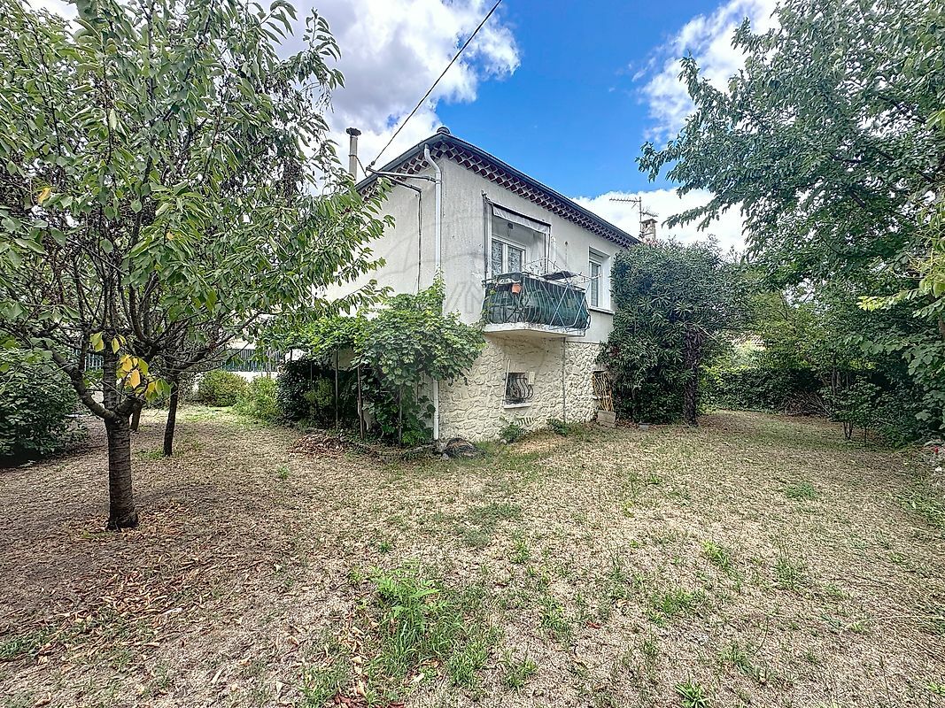 Casa de 2 dormitorios en Ales, France No. 292172