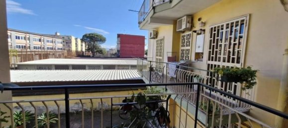 3 rooms Apartment in Naples, Italy No. 37046 23