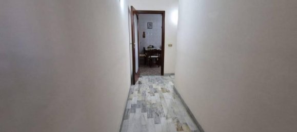 3 rooms Apartment in Naples, Italy No. 37046 15