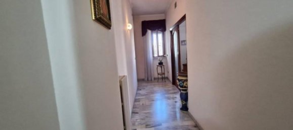 3 rooms Apartment in Naples, Italy No. 37046 16
