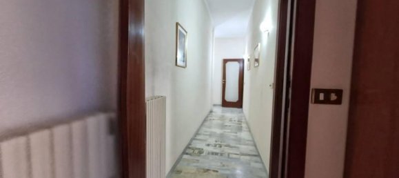3 rooms Apartment in Naples, Italy No. 37046 12