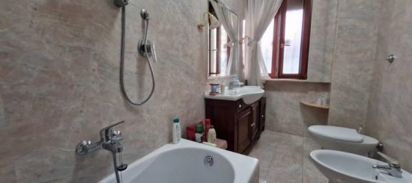 3 rooms Apartment in Naples, Italy No. 37046 18