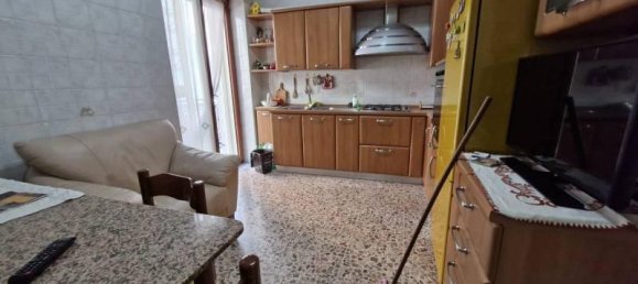 3 rooms Apartment in Naples, Italy No. 37046 6