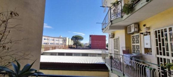 3 rooms Apartment in Naples, Italy No. 37046 24