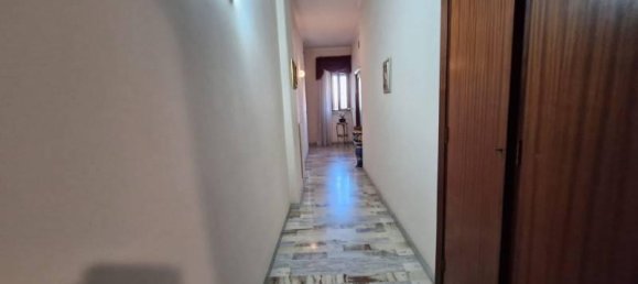 3 rooms Apartment in Naples, Italy No. 37046 11