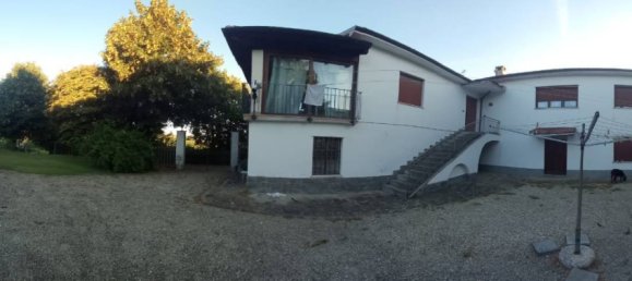 3 Schlafzimmer Haus in Santo Stefano Belbo, Italy, Nr. 272107 6