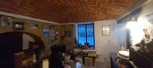 3 Schlafzimmer Haus in Santo Stefano Belbo, Italy, Nr. 272107 16