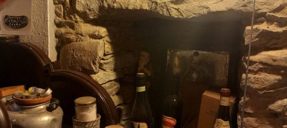 3 Schlafzimmer Haus in Santo Stefano Belbo, Italy, Nr. 272107 19