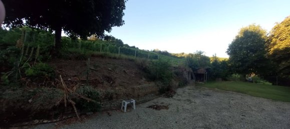 3 Schlafzimmer Haus in Santo Stefano Belbo, Italy, Nr. 272107 14