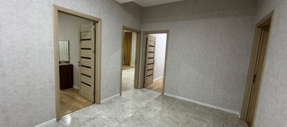 4 bedrooms Apartment in Baku, Azerbaijan No. 1390 12