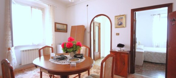 Apartamento de 5 habitaciónes en Genoa, Italy No. 2438 4