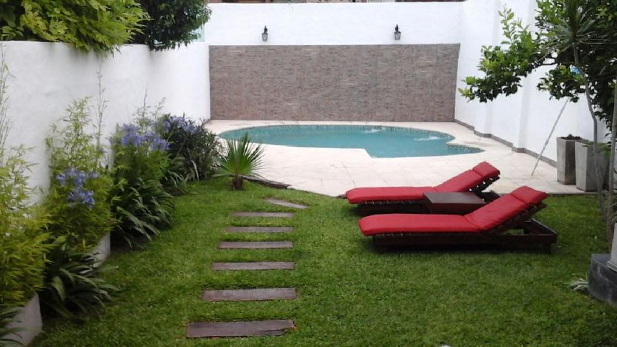 5 bedrooms House in Moron, Argentina No. 19426