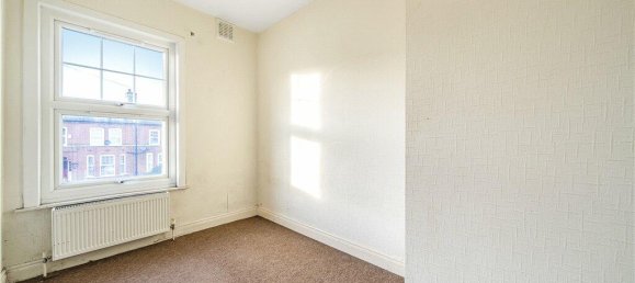 2 bedrooms Apartment in London, United Kingdom No. 7691 6