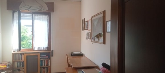 4 rooms Apartment in Brescia, Italy No. 294960 13