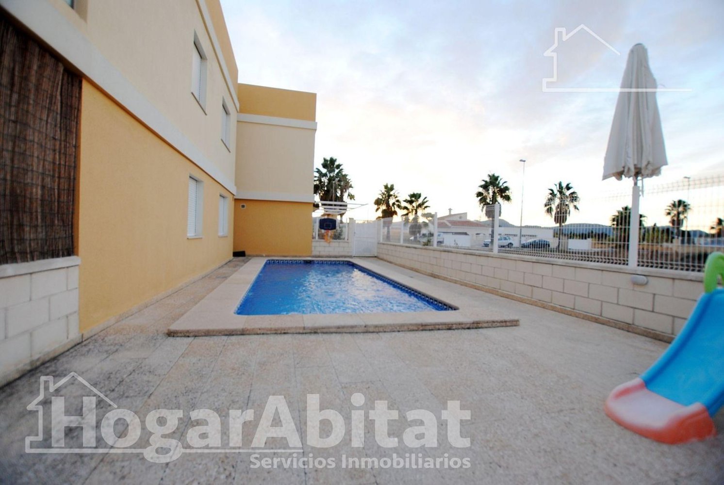 2 bedrooms Townhouse in Valencia, Spain No. 127148