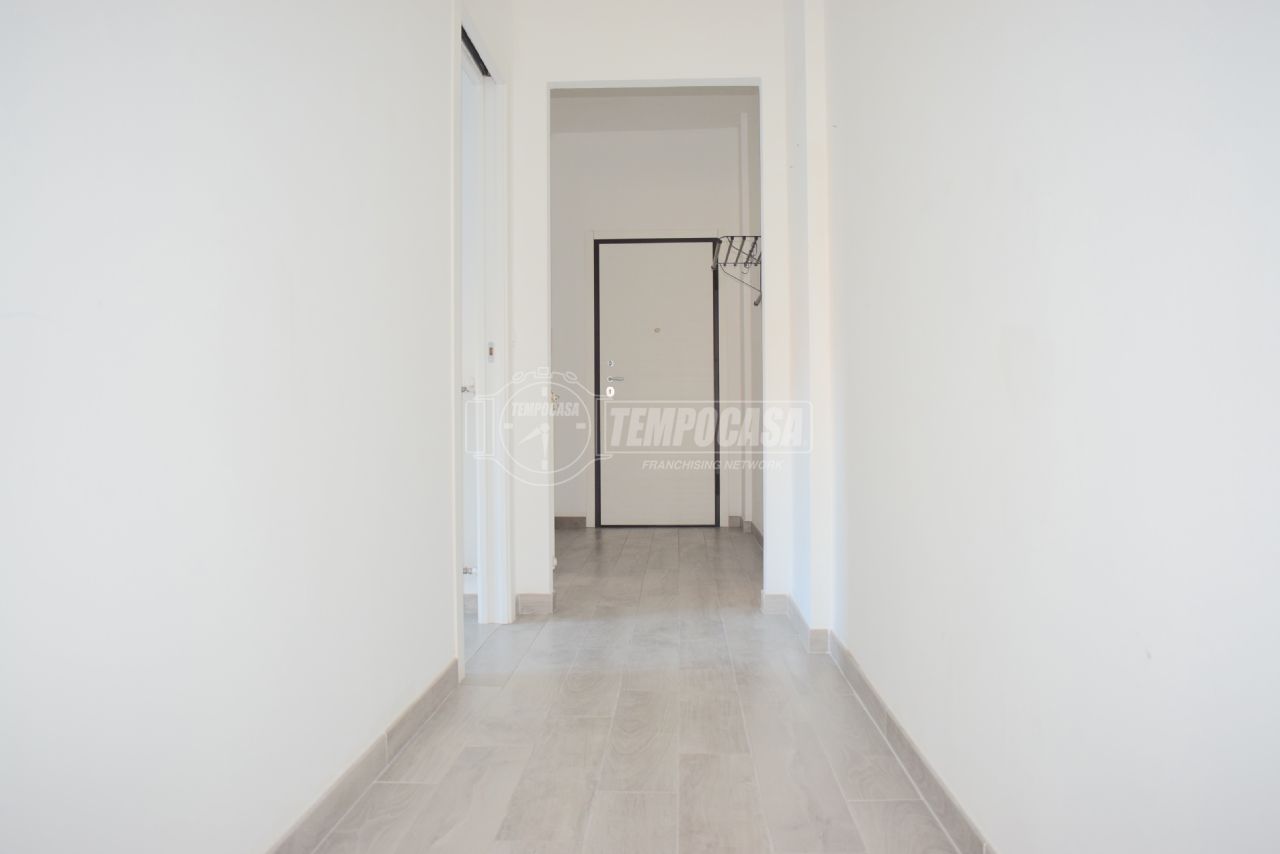 Квартира с 2 спальнями в Андора, Италия № 170804