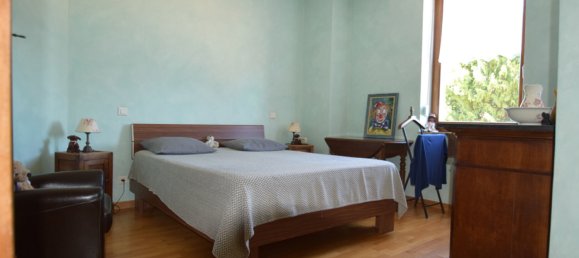 2 bedrooms Apartment in Marly, France No. 69709 8