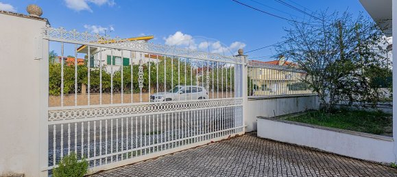 4 bedrooms House in Seixal, Portugal No. 22535 5