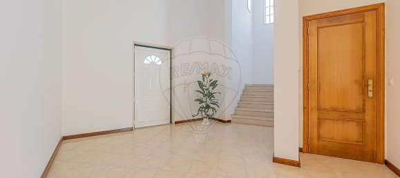 4 bedrooms House in Seixal, Portugal No. 22535 6