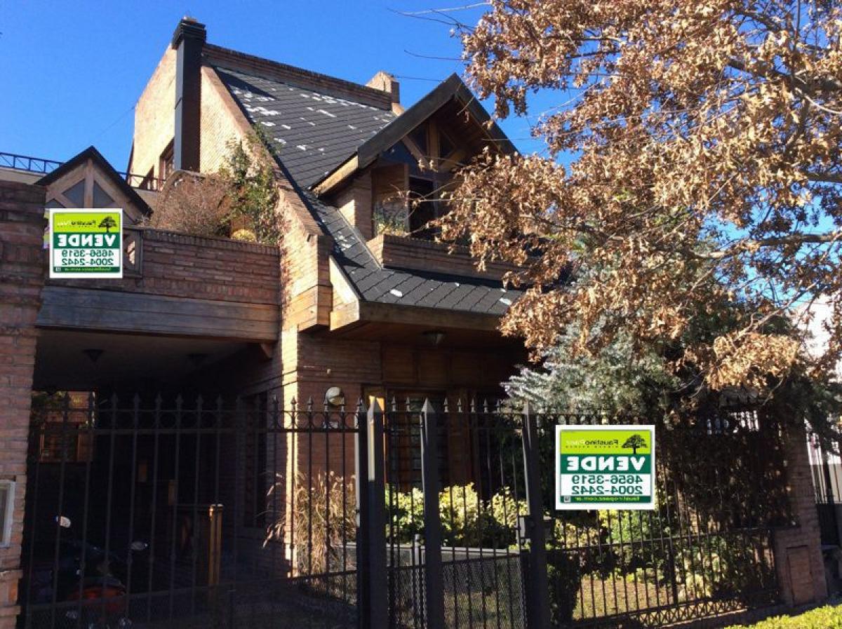 5 bedrooms House in Moron, Argentina No. 61295