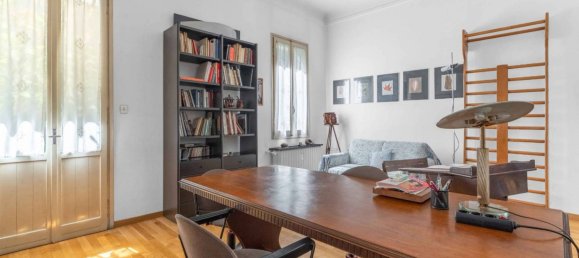 2 bedrooms Apartment in Milan, Italy No. 348602 2