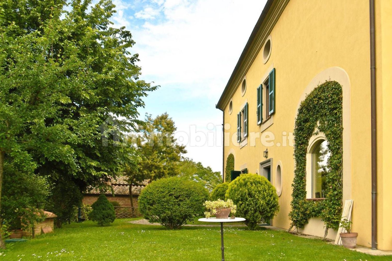 6 bedrooms Villa in Castiglione del Lago, Italy No. 156295