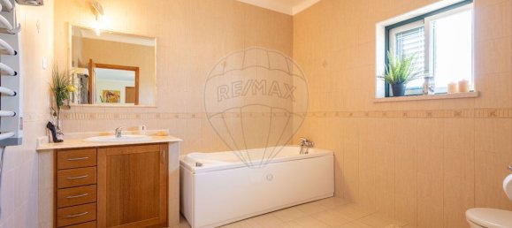 5 bedrooms House in Entroncamento, Portugal No. 16069 25