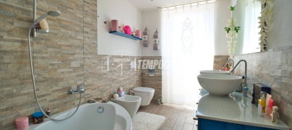2 Schlafzimmer Penthouse in Vercelli, Italy, Nr. 275474 35
